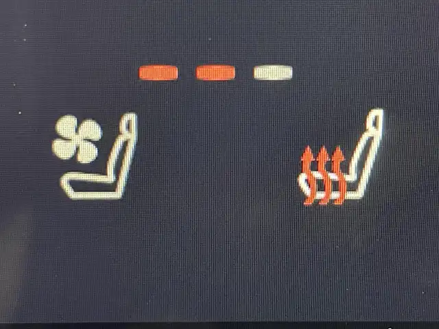 レクサス ＮＸ 350h Fスポーツ 道央・札幌 2024(令6)年 1万km グラファイトブラックガラスフレーク ・４ＷＤ/・パノラマルーフ/・純正メモリナビ/・BT/USB/・フルセグTV/・AppleCarPlay/・AndroidAuto/・ETC２．０/・パドルシフト/・全方位カメラ/・１００V充電/ブラインドスポットモニター/・インテリジェンスミラー/・アダプティブクルーズコントロール/・レーンキープアシスト/・パワーシート/・全席パワーシート/・電動リアゲート/・ＬＥＤヘッドライト/・フォグランプ/・オートライト/・オートマチックハイビーム/・ABS/・SOSコール