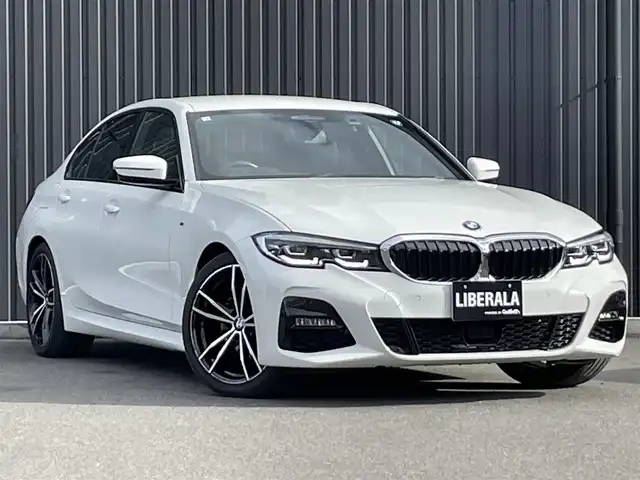 ＢＭＷ ３２０ｉ Mスポーツ 福島県 2019(平31)年 5.4万km アルピンホワイトⅢ 純正HDDナビ/バックカメラ/パークディスタンス/アクティブクルーズコントロール/コンフォートアクセス/パワーバックドア/フットオープナー/黒レザーシート(ブルーステッチ)/前席シートヒーター/パワーシート/アンビエントライト/ワイヤレスチャージ/パドルシフト/ドライブレコーダー(360°)/LEDヘッドライト/オートハイビーム/純正OP19AW/スペアキー
