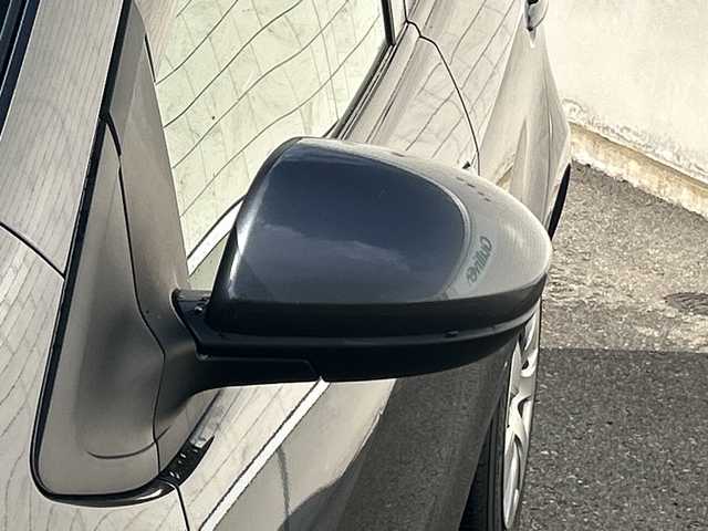 マツダ デミオ 13C 山形県 2014(平26)年 6.4万km メテオグレーマイカ ハロゲンヘッドライト/電動格納ミラー/パワーウインドウ/社外フロアマット/リモコンキー/スペアキー/冬タイヤ積載/取扱説明書