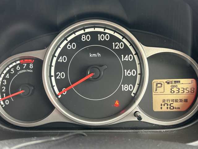 マツダ デミオ 13C 山形県 2014(平26)年 6.4万km メテオグレーマイカ ハロゲンヘッドライト/電動格納ミラー/パワーウインドウ/社外フロアマット/リモコンキー/スペアキー/冬タイヤ積載/取扱説明書