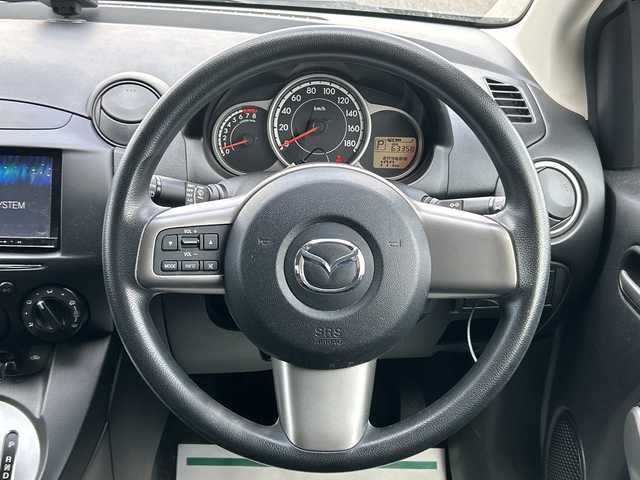 マツダ デミオ 13C 山形県 2014(平26)年 6.4万km メテオグレーマイカ ハロゲンヘッドライト/電動格納ミラー/パワーウインドウ/社外フロアマット/リモコンキー/スペアキー/冬タイヤ積載/取扱説明書