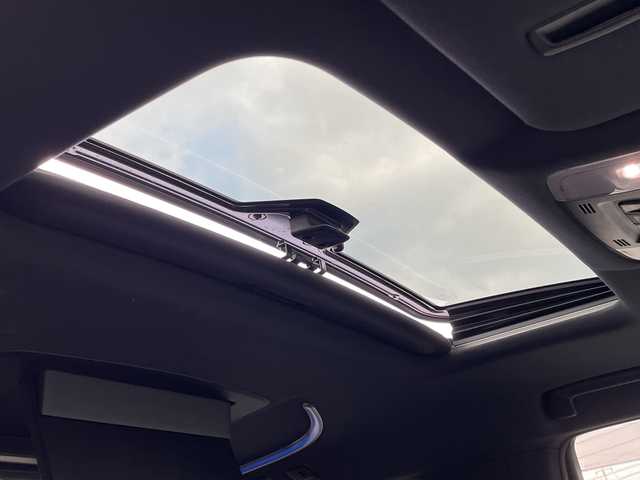 トヨタ ヴェルファイア ハイブリット エグゼクティブ ラウンジ 秋田県 2016(平28)年 4.7万km バーニングブラッククリスタルシャインガラスフレーク ・４WD/・寒冷地仕様/・純正ナビ/・フルセグTV/・Bluetooth/・後席モニター/・全周囲カメラ/・ムーンルーフ/・両側パワースライドドア/・クルーズコントロール/・ステアリングヒーター/・シートヒーター/・レザーシート/・パワーシート/・スペアキー/・衝突軽減システム/・ドラレコ/・冬タイヤ積込み