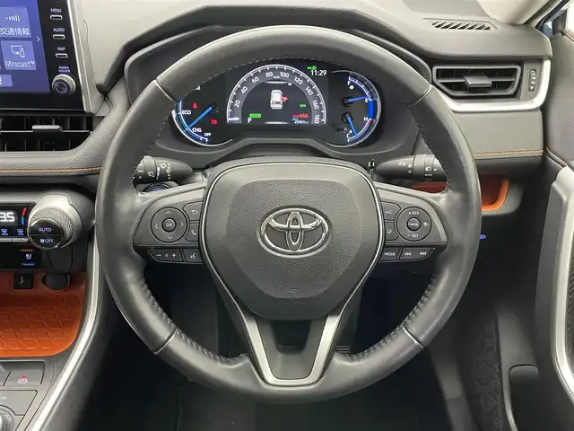 トヨタ ＲＡＶ４ ハイブリッド アドベンチャー 愛知県 2022(令4)年 2.6万km アッシュグレーメタリック/グレイッシュブルー 純正ディスプレイ　スマホ連動　黒革シート　シートヒーター　エアシート　ステアリングヒーター　電動パーキングブレーキ　前後ドラレコ　セーフティセンス　衝突軽減　レーダークルーズ　ＢＳＭ　ＥＴＣ２．０　禁煙車