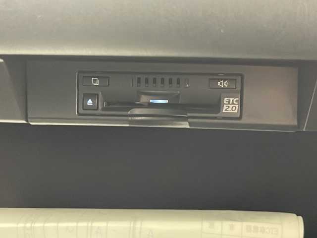 レクサス ＮＸ 300 ブラックシークエンス 千葉県 2018(平30)年 6.8万km ソニッククォーツ 禁煙車/純正メモリーナビ/フルセグTV/AM/FM/CD/DVD/Bluetooth/バックカメラ/プリクラッシュセーフティ/レーンディパーチャーアラート/オートマチックハイビーム/レーダークルーズコントロール/ブラインドスポットモニター/レザーシート/パワーシート（運転席/助手席）/シートメモリ（運転席）/シートヒーター/革巻きステアリング/ステアリングヒーター/ステアリングスイッチ/パドルシフト/ETC/前後ドライブレコーダー/パワーバックドア/電子パーキング/ブレーキホールド/アイドリングストップ/スマートキー/スペアキー×１/カードキー×１/トノカバー/プッシュスタート/LEDヘッドライト/純正ヘッドライト/ドアバイザー/保証書/取り扱い説明書