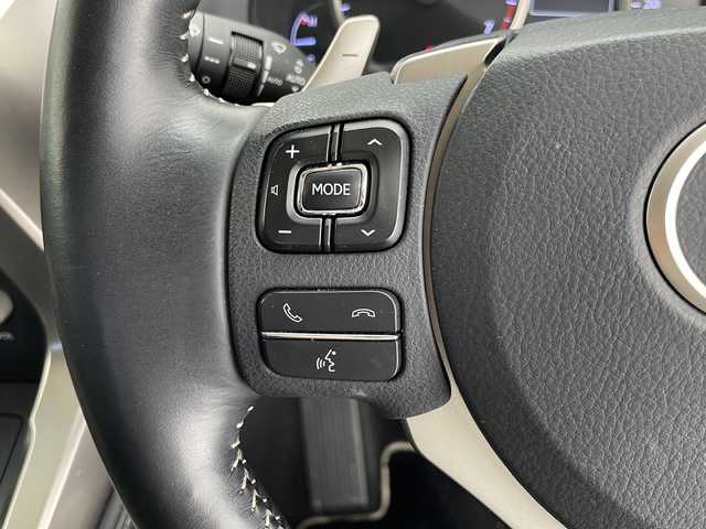 レクサス ＮＸ 300 ブラックシークエンス 千葉県 2018(平30)年 6.8万km ソニッククォーツ 禁煙車/純正メモリーナビ/フルセグTV/AM/FM/CD/DVD/Bluetooth/バックカメラ/プリクラッシュセーフティ/レーンディパーチャーアラート/オートマチックハイビーム/レーダークルーズコントロール/ブラインドスポットモニター/レザーシート/パワーシート（運転席/助手席）/シートメモリ（運転席）/シートヒーター/革巻きステアリング/ステアリングヒーター/ステアリングスイッチ/パドルシフト/ETC/前後ドライブレコーダー/パワーバックドア/電子パーキング/ブレーキホールド/アイドリングストップ/スマートキー/スペアキー×１/カードキー×１/トノカバー/プッシュスタート/LEDヘッドライト/純正ヘッドライト/ドアバイザー/保証書/取り扱い説明書
