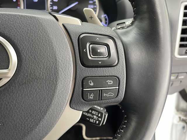 レクサス ＮＸ 300 ブラックシークエンス 千葉県 2018(平30)年 6.8万km ソニッククォーツ 禁煙車/純正メモリーナビ/フルセグTV/AM/FM/CD/DVD/Bluetooth/バックカメラ/プリクラッシュセーフティ/レーンディパーチャーアラート/オートマチックハイビーム/レーダークルーズコントロール/ブラインドスポットモニター/レザーシート/パワーシート（運転席/助手席）/シートメモリ（運転席）/シートヒーター/革巻きステアリング/ステアリングヒーター/ステアリングスイッチ/パドルシフト/ETC/前後ドライブレコーダー/パワーバックドア/電子パーキング/ブレーキホールド/アイドリングストップ/スマートキー/スペアキー×１/カードキー×１/トノカバー/プッシュスタート/LEDヘッドライト/純正ヘッドライト/ドアバイザー/保証書/取り扱い説明書