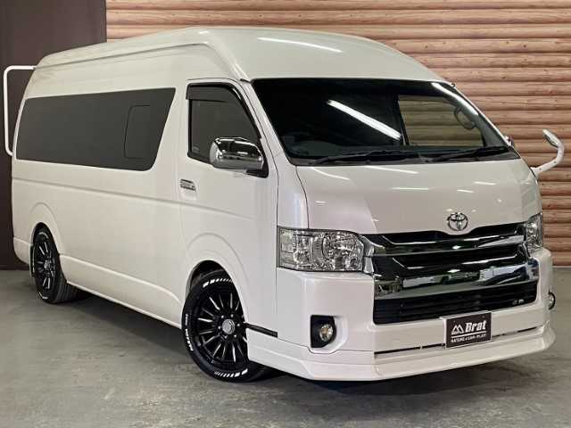 トヨタ ハイエース ファインテックツアラー 道北・旭川 2017(平29)年 4.7万km ホワイトパールクリスタルシャイン AIS検査済み/【2501052169】/【社外パーツ取付有】/ワンオーナー/MTモード付/ウォークスルー/フロントエアロ（社外）/純正LEDヘッドライト/片側パワースライドドア/ドライブレコーダー/オットマンシート/社外SDナビ/フルセグテレビ/後席モニター/USB入力端子/ETC/コーナーセンサー/バックカメラ/衝突被害軽減ブレーキ/18インチAW　WEDSマッコイズRV-5（社外）/ヨコハマ　パラダ　225/50-18（社外）/リーガルフェンダー（社外）/黒木目マホガニー調インテリアセット（社外）/・インテリアパネル/・ステアリング/・シフトノブ