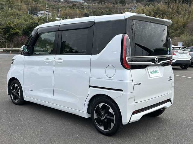 日産 ルークス ハイウェイスター X 佐賀県 2020(令2)年 3.4万km ホワイトパール 純正9インチナビ/アラウンドビューモニター/エマージェンシーブレーキ/LDW/コーナーセンサー/ドライブレコーダー/片側パワースライドドア/ハンズフリーパワースライドドア/プッシュスタート/スマートキー/LEDヘッドライト/フォグライト/純正アルミホイール