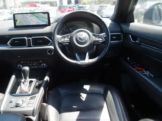 マツダ ＣＸ－５ XD スポーツアピアランス 千葉県 2022(令4)年 2.5万km マシーングレープレミアムM i-ACTIVSENSE/・スマートシティブレーキサポート/・レーンキープ・アシスト・システム/・ブラインドスポットモニタリング/アクティブ・ドライビング・ディスプレイ/パワーバックドア/ブラックレザーシート/前席パワーシート/各席シートヒーター/ワイヤレス充電/純正SDナビ/地デジTV/【Bluetooth接続】/360°ビュー・モニター/革巻きステアリング/ステアリングヒーター/ステアリングスイッチ/パドルシフト/ETC/LEDヘッドライト/ウインカーミラー/コーナーセンサー/純正19インチアルミホイル/サイド/カーテンエアバッグ/アドバンストキーレスエントリー