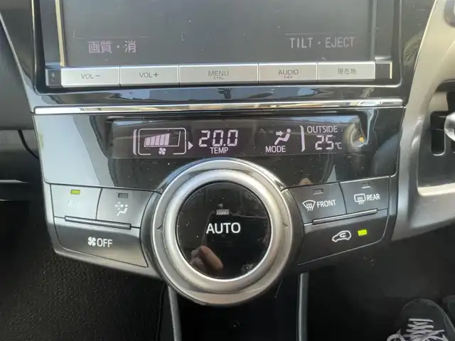 トヨタ プリウス α G ツーリングセレクション 栃木県 2014(平26)年 11.8万km ホワイトパールクリスタルシャイン 株)IDOMが運営する【じしゃロン小山店】の自社ローン専用車両になります。こちらは現金またはオートローンご利用時の価格です。自社ローンご希望の方は別途その旨お申付け下さい//禁煙車/純正フルセグナビ/（CD/DVD/AM/FMラジオ）/(Bluetooth)/スマートキー/プッシュスタート/バックカメラ/クルーズコントロール/ＥＴＣ/１００V充電/パワーシート/フリップダウンモニター/バックフォグランプ/ステアリングリモコン/電動格納ドアミラー/パワーウインドウ/オートライト/防眩ミラー
