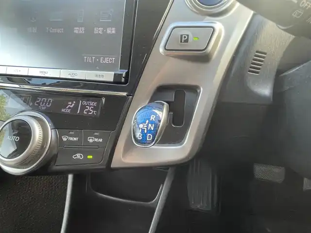 トヨタ プリウス α G ツーリングセレクション 栃木県 2014(平26)年 11.8万km ホワイトパールクリスタルシャイン 株)IDOMが運営する【じしゃロン小山店】の自社ローン専用車両になります。こちらは現金またはオートローンご利用時の価格です。自社ローンご希望の方は別途その旨お申付け下さい//禁煙車/純正フルセグナビ/（CD/DVD/AM/FMラジオ）/(Bluetooth)/スマートキー/プッシュスタート/バックカメラ/クルーズコントロール/ＥＴＣ/１００V充電/パワーシート/フリップダウンモニター/バックフォグランプ/ステアリングリモコン/電動格納ドアミラー/パワーウインドウ/オートライト/防眩ミラー