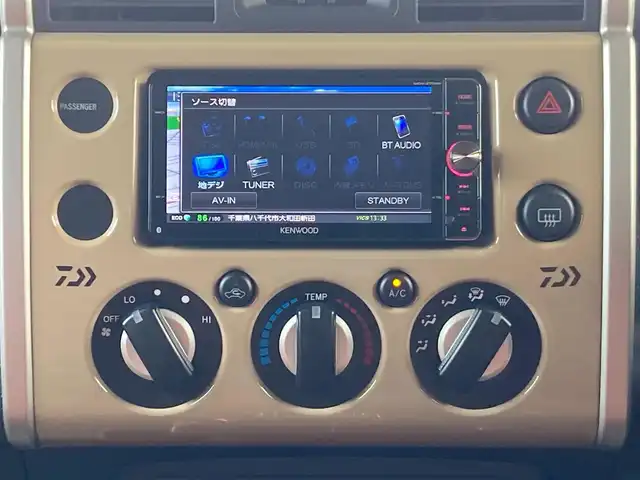 トヨタ ＦＪクルーザー 千葉県 2014(平26)年 5.2万km ベージュ/ホワイト 社外7インチナビ/(フルセグTV/CD/DVD/BT/FM/AM)/バックカメラ/シートカバー/デジタルインナーミラー/横滑り防止装置/ETC/ドライブレコーダー/フォグランプ/電動格納ミラー/社外17インチAW/スマートキー/フロアマット/ドアバイザー/スペアキー/保証書