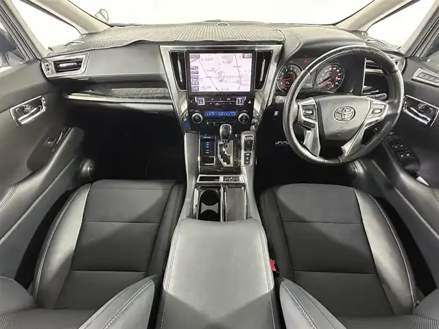 トヨタ ヴェルファイア Z Gエディション 佐賀県 2019(平31)年 1.6万km ホワイトパールクリスタルシャイン 社外アルパイン製11インチナビ（EX11Z）/（フルセグTV.CD.DVD.Bluetooth）/サンルーフ/3眼LEDヘッドライト/衝突被害軽減システム/レーダークルーズコントロール/クリアランスソナー/ロードサインアシスト/パーキングサポートブレーキ/レーンアシスト/オートマチックハイビーム/オートライト/前後ドライブレコーダー/シーケンシャルウィンカー/ビルトインETC/両側パワースライドドア/ステアリングヒーター/メモリーシート/運転席・助手席シートヒーター/運転席・助手席エアシート/合皮シート/オートワイパー/後席サンシェード/純正フロアマット/純正18インチアルミホイール