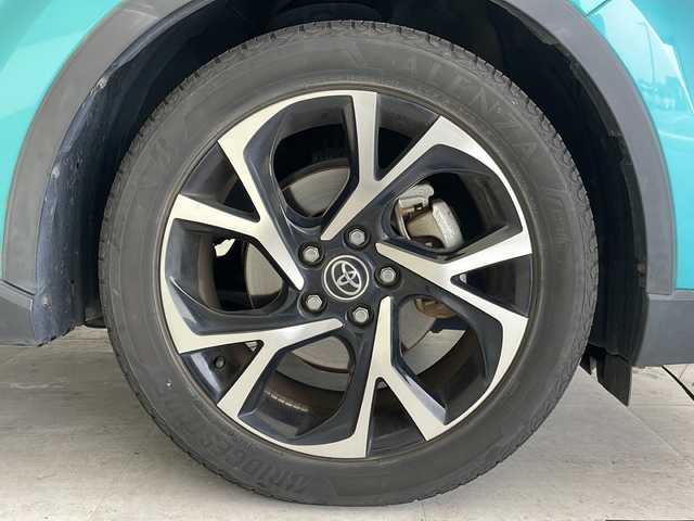 トヨタ Ｃ－ＨＲ G 愛知県 2018(平30)年 8.3万km ラディアントグリーンM 衝突軽減システム/純正９型SDナビ/レーダークルーズコントロール/シートヒーター/フルセグ/CD/Bluetooth/バックカメラ/コーナーセンサー/純正アルミホイール/　ブラインドスポットモニター/LEDヘッドライト/ETC2.0/ドライブレコーダー/ステアリングスイッチ/スマートキー/プッシュスタート
