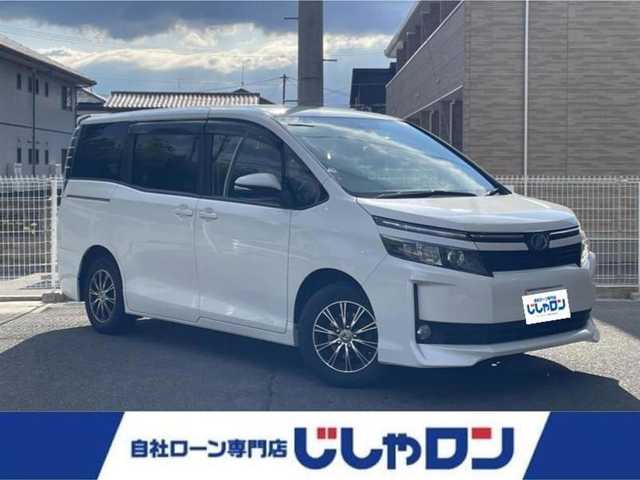 トヨタ ヴォクシー X 大阪府 2014(平26)年 10.7万km ホワイトパールクリスタルシャイン (株)IDOMが運営する【じしゃロン堺店】の自社ローン専用車両になります。/こちらは現金またはオートローンご利用時の価格です。自社ローンご希望の方は別途その旨お申付け下さい
