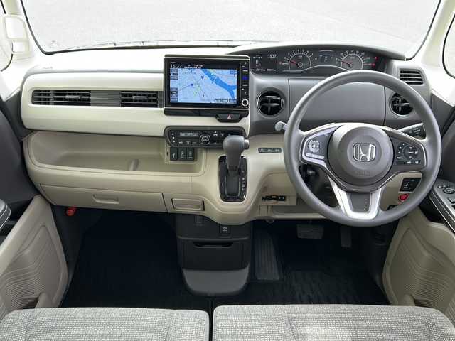 ホンダ Ｎ ＢＯＸ G L ホンダセンシング 岐阜県 2020(令2)年 0.9万km クリスタルブラックパール 純正ＳＤナビ　/ＥＴＣ　/前後ドライブレコーダー　/バックカメラ　/レーダークルーズコントロール　/衝突軽減システム　/横滑り防止装置　/レーンキープアシスト　/片側パワスラ　/ＬＥＤヘッドライト　/オートライト　/スマートキー/プッシュスタート/スペアキー/純正フロアマット/ドアバイザー