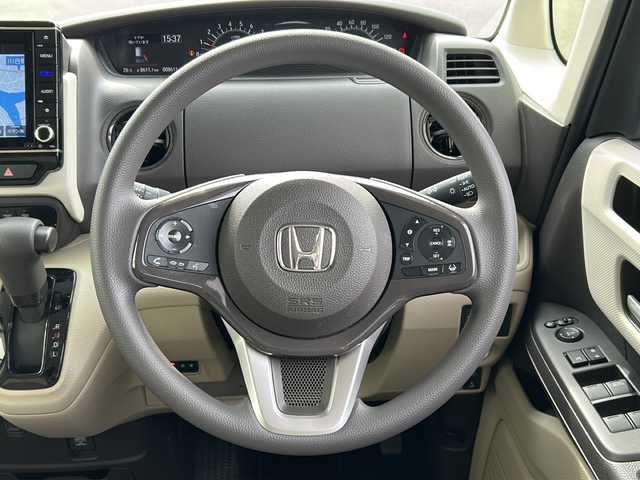 ホンダ Ｎ ＢＯＸ G L ホンダセンシング 岐阜県 2020(令2)年 0.9万km クリスタルブラックパール 純正ＳＤナビ　/ＥＴＣ　/前後ドライブレコーダー　/バックカメラ　/レーダークルーズコントロール　/衝突軽減システム　/横滑り防止装置　/レーンキープアシスト　/片側パワスラ　/ＬＥＤヘッドライト　/オートライト　/スマートキー/プッシュスタート/スペアキー/純正フロアマット/ドアバイザー