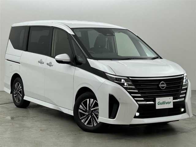 日産 セレナ e－パワー ハイウェイスター V 福岡県 2025(令7)年 0.1万km未満 プリズムホワイト 登録済未使用車　/コネクトナビ（フルセグTV）　/全方位カメラ　/ＥＴＣ２．０　/ナビ連動前後ドラレコ　/デジタルルームミラー　/置くだけ充電　/プロパイロット　/コーナーセンサー　/エマージェンシーブレーキ　/アクセル踏み間違い防止/レーンキープ/BSM/両側電動スライドドア/Wエアコン/純正16インチアルミホイール/LEDヘッドライト