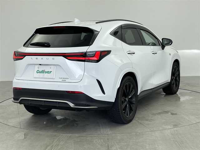 レクサス ＮＸ 350h Fスポーツ 愛知県 2022(令4)年 1.9万km ホワイトノーヴァガラスフレーク サンルーフ/純正ナビ/ヘッドアップディスプレイ/パドルシフト/純正ナビ/全方位カメラ/4WD/ブラインドスポットモニター/ACC/電動リアゲード/パワーシート/シートヒーター全席/シートクーラー/ステアリングヒーター/パドルシフト/後退時連動式ドアミラー/純正LEDライト/純正フロアマット/ETC2.0/ドライブレコーダー/純正AW/コーナーセンサー/レーンキープ/オートライト/オートマチックハイビーム/コーナーセンサー