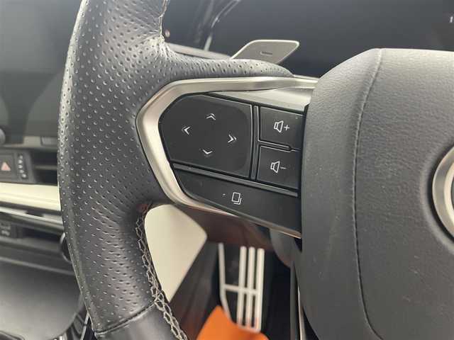 レクサス ＮＸ 350h Fスポーツ 愛知県 2022(令4)年 1.9万km ホワイトノーヴァガラスフレーク サンルーフ/純正ナビ/ヘッドアップディスプレイ/パドルシフト/純正ナビ/全方位カメラ/4WD/ブラインドスポットモニター/ACC/電動リアゲード/パワーシート/シートヒーター全席/シートクーラー/ステアリングヒーター/パドルシフト/後退時連動式ドアミラー/純正LEDライト/純正フロアマット/ETC2.0/ドライブレコーダー/純正AW/コーナーセンサー/レーンキープ/オートライト/オートマチックハイビーム/コーナーセンサー