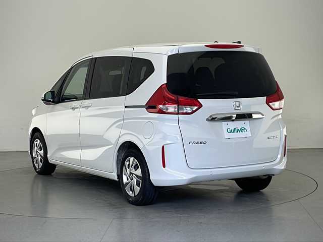 ホンダ フリード ハイブリット G ブラックスタイル 長野県 2023(令5)年 1.4万km パール ホンダセンシング/社外SDナビ（BT/CD/SD/USB）/バックカメラ/両側パワースライドドア/前席シートヒーター/アクティブクルーズコントロール/LEDヘッドライト＋LEDアクティブコーナリングライト/熱線入りフロントウインドウ/ステリングスイッチ/ETC/リアサイドサンシェード/社外フロアマット/スペアーキー/取扱説明書