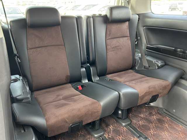 トヨタ アルファード 240S タイプゴールド 富山県 2013(平25)年 8.7万km ホワイトパールクリスタルシャイン トヨタセーフティ/純正８インチナビ/両側パワースライドドア/フルセグＴＶ/純正１１インチ後席用ナビ/純正18インチアルミホイール/ｎａｎｏｅ/ＥＴＣ/クルーズコントロール/ハーフレザー/バックモニター/オットマン/キャプテンシート/スマートキー/プッシュスタート/コンビハンドル/ハロゲンヘッドライト