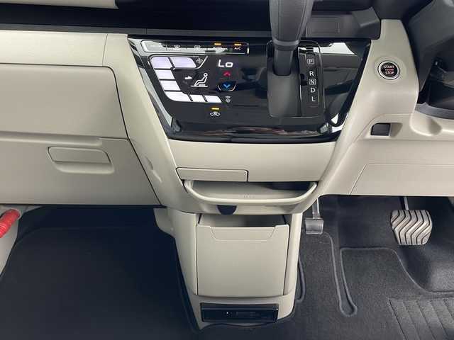 日産 ルークス X 鹿児島県 2023(令5)年 0.7万km Ｄグリーン ワンオーナー/純正9インチSDナビ/(BT/AM/FM/フルセグTV)/片側パワースライドドア/アラウンドビューモニター/バックカメラ/オートマチックハイビーム/後席サーキュレーター/純正ドライブレコーダー/前後コーナーセンサー/レーンキープアシスト/LEDヘッドライト/ベンチシート/純正フロアマット/アイドリングストップ/保証書/取扱説明書