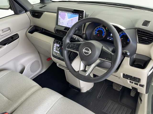 日産 ルークス X 鹿児島県 2023(令5)年 0.7万km Ｄグリーン ワンオーナー/純正9インチSDナビ/(BT/AM/FM/フルセグTV)/片側パワースライドドア/アラウンドビューモニター/バックカメラ/オートマチックハイビーム/後席サーキュレーター/純正ドライブレコーダー/前後コーナーセンサー/レーンキープアシスト/LEDヘッドライト/ベンチシート/純正フロアマット/アイドリングストップ/保証書/取扱説明書