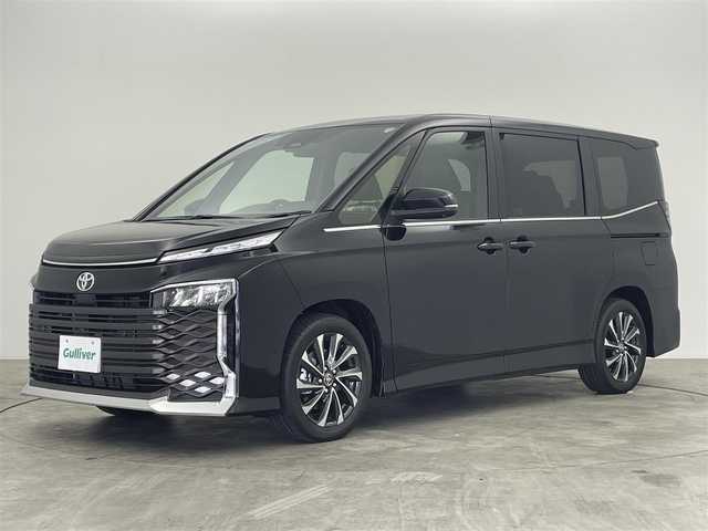 トヨタ ヴォクシー S－Z 群馬県 2025(令7)年 0.1万km未満 アティチュードブラックマイカ 登録済未使用車（登録時11Km）　快適利便　１０．５型ＤＡ　全方位　セーフティーセンス　衝突軽減　レーダークルーズ　クリアランスソナー　両側パワスラ　ＰＷバック　ビルトインＥＴＣ　シートヒーター　ハンドルヒーター　純正アルミ　禁煙車