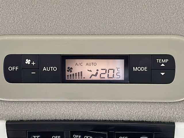 日産 セレナ e－パワー ハイウェイスター V 岐阜県 2020(令2)年 6.8万km ブリリアントホワイトパール 純正10インチナビ/CD/DVD/Blu-ray/USB/Bluetooth/フルセグ/両側パワースライドドア/プロパイロット/ステアリングヒーター/パーキングアシスト/ステアリングスイッチ/ETC/ドライブレコーダー/純正フロアマット/純正ドアバイザー/純正15インチアルミホイール