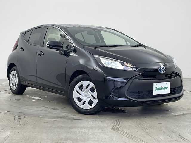 トヨタ アクア X 兵庫県 2022(令4)年 3.7万km ブラックマイカ ・純正ナビ&BT&USB&Miracast/・バックカメラ/・Toyota Safety Sense/・プリクラッシュセーフティー/・レーントレーシングアシスト/・レーダークルーズコントロール/・オートマチックハイビーム/・ロードサインアシスト/・先行車発進告知機能/・LEDヘッドライト/・ビルトインETC/・AC100V電源/・ドアミラーヒーター/・ライトレベライザー/・純正フロアマット/・スマートキー