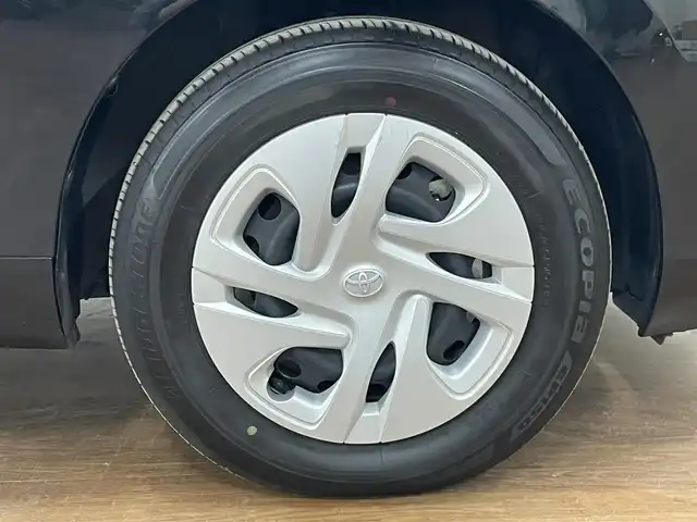 トヨタ アクア G 道央・札幌 2024(令6)年 2.5万km ブラックマイカ 4WD/寒冷地仕様/純正ナビ(Bluetooth/Miracast/USB)/バックカメラ/セーフティセンス/・衝突軽減ブレーキ/・レーンキープアシスト/・横滑り防止/レーダークルーズコントロール/前後コーナーセンサー/ミラーヒーター/スマートキー×2/ステアリングスイッチ/ETC/LEDヘッドライト/オートハイビーム/純正ルームミラー型ドラレコ/前席USB充電ポート/AC100V電源/ワイパーデアイサー/保証書/取扱説明書