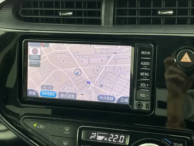 トヨタ アクア クロスオーバー 愛知県 2018(平30)年 6.9万km ブラックマイカ 純正７インチSDナビ/（Bluetooth/フルセグＴＶ/DVD/AM/FM)/バックカメラ/トヨタセーフティセンス/・プリクラッシュセーフティ/・レーンディパーチャーアラート/・オートマチックハイビーム/・先行車発進お知らせ機能/ドライブレコーダー/ETC/純正15インチアルミホイール/スペヤタイヤ/ステアリングスイッチ/ハーフレザーシート/リモコンキー/フロアマット