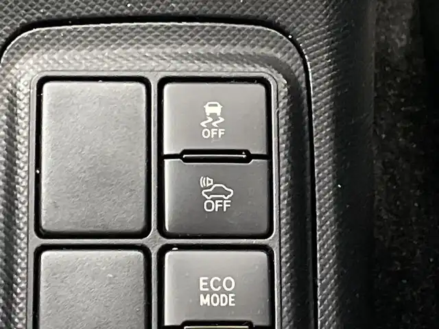 トヨタ アクア クロスオーバー 愛知県 2018(平30)年 6.9万km ブラックマイカ 純正７インチSDナビ/（Bluetooth/フルセグＴＶ/DVD/AM/FM)/バックカメラ/トヨタセーフティセンス/・プリクラッシュセーフティ/・レーンディパーチャーアラート/・オートマチックハイビーム/・先行車発進お知らせ機能/ドライブレコーダー/ETC/純正15インチアルミホイール/スペヤタイヤ/ステアリングスイッチ/ハーフレザーシート/リモコンキー/フロアマット