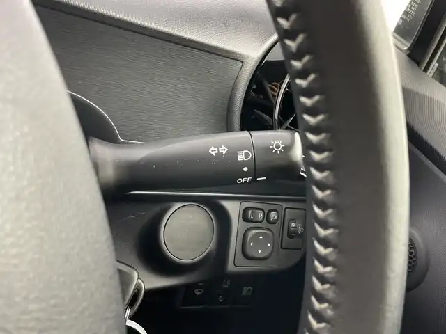 トヨタ アクア クロスオーバー 愛知県 2018(平30)年 6.9万km ブラックマイカ 純正７インチSDナビ/（Bluetooth/フルセグＴＶ/DVD/AM/FM)/バックカメラ/トヨタセーフティセンス/・プリクラッシュセーフティ/・レーンディパーチャーアラート/・オートマチックハイビーム/・先行車発進お知らせ機能/ドライブレコーダー/ETC/純正15インチアルミホイール/スペヤタイヤ/ステアリングスイッチ/ハーフレザーシート/リモコンキー/フロアマット