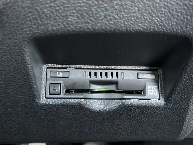 トヨタ プリウス A 福島県 2017(平29)年 6.7万km ホワイトパールクリスタルシャイン 4WD 純正9型ナビ 寒冷地仕様 フルセグTV Bluetooth バックカメラ 衝突軽減ブレーキ オートクルーズ ETC2.0 ヘッドアップディスプレイ バックソナー オートハイビーム フォグランプ スマートキー