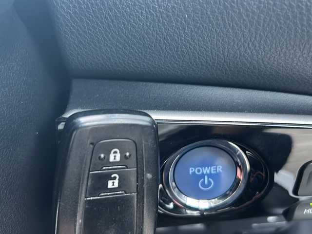 トヨタ プリウス A 福島県 2017(平29)年 6.7万km ホワイトパールクリスタルシャイン 4WD 純正9型ナビ 寒冷地仕様 フルセグTV Bluetooth バックカメラ 衝突軽減ブレーキ オートクルーズ ETC2.0 ヘッドアップディスプレイ バックソナー オートハイビーム フォグランプ スマートキー