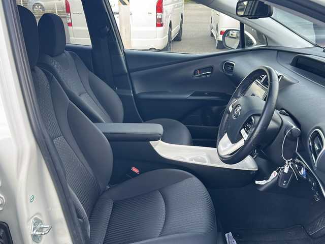 トヨタ プリウス A 福島県 2017(平29)年 6.7万km ホワイトパールクリスタルシャイン 4WD 純正9型ナビ 寒冷地仕様 フルセグTV Bluetooth バックカメラ 衝突軽減ブレーキ オートクルーズ ETC2.0 ヘッドアップディスプレイ バックソナー オートハイビーム フォグランプ スマートキー