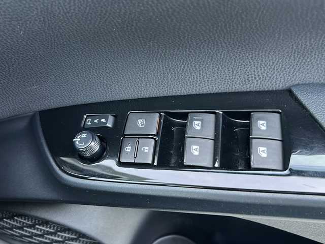 トヨタ プリウス A 福島県 2017(平29)年 6.7万km ホワイトパールクリスタルシャイン 4WD 純正9型ナビ 寒冷地仕様 フルセグTV Bluetooth バックカメラ 衝突軽減ブレーキ オートクルーズ ETC2.0 ヘッドアップディスプレイ バックソナー オートハイビーム フォグランプ スマートキー