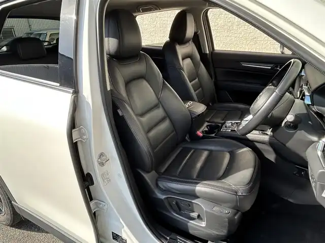 マツダ ＣＸ－５ XD Lパッケージ 大阪府 2019(平31)年 3.2万km スノーフレイクホワイトパールマイカ 純正ナビTV/(フルセグTV/Bluetooth/CD/DVD)/全方位モニター/前後コーナーセンサー/レーダークルーズコントロール/レーンキープアシスト/ブラインドスポットモニター/TCS/オートマチックハイビーム/アイドリングストップ/黒レザーシート/前席パワーシート/メモリシート/シートヒーター/ステアリングヒーター/パワーバックドア/純正フロアマット/LEDヘッドライト/純正アルミホイール/ETC/スペアキー×1