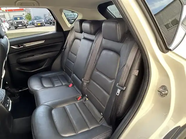 マツダ ＣＸ－５ XD Lパッケージ 大阪府 2019(平31)年 3.2万km スノーフレイクホワイトパールマイカ 純正ナビTV/(フルセグTV/Bluetooth/CD/DVD)/全方位モニター/前後コーナーセンサー/レーダークルーズコントロール/レーンキープアシスト/ブラインドスポットモニター/TCS/オートマチックハイビーム/アイドリングストップ/黒レザーシート/前席パワーシート/メモリシート/シートヒーター/ステアリングヒーター/パワーバックドア/純正フロアマット/LEDヘッドライト/純正アルミホイール/ETC/スペアキー×1