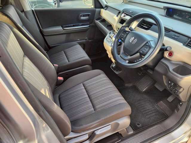 ホンダ フリード ハイブリット G ホンダセンシング 岩手県 2019(令1)年 10.9万km ルナシルバーM ホンダセンシング/左側パワースライドドア/LEDヘッドライト/前席シートヒーター/スマートキー/オートライト