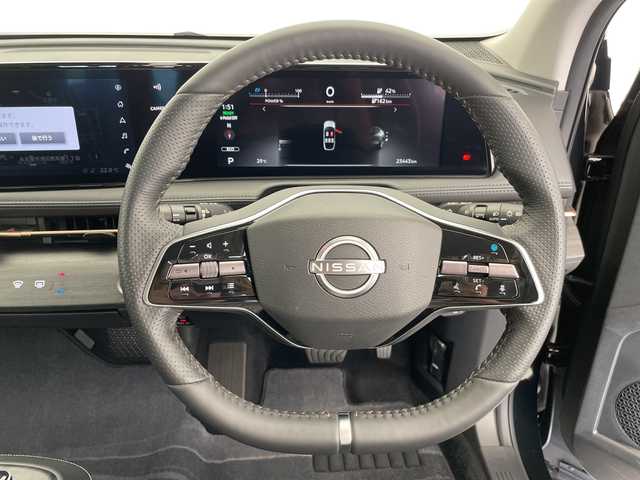 日産 アリア B6 愛知県 2022(令4)年 2.4万km 黒 プロパイロット/純正12.3型ディズプレイオーディオナビ/三眼LEDヘッドライト/全方位カメラ/レーダークルーズコントロール/シートヒーター/バックカメラ/電動リアゲート/パワーシート/コーナーセンサー/純正アルミホイール/ETC2.0/ブラインドスポットモニター/ステアリングヒーター/インテリジェントミラー/オートマチックハイビーム/ワイヤレス充電機/ドライブレコーダー/衝突軽減システム/フルセグ/Bluetooth/ステアリングスイッチ/スマートキー/プッシュスタート
