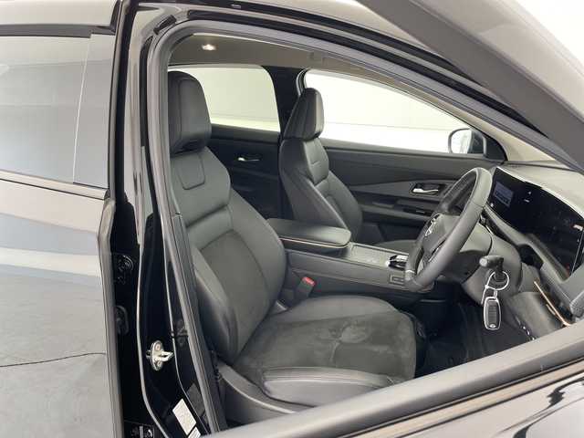 日産 アリア B6 愛知県 2022(令4)年 2.4万km 黒 プロパイロット/純正12.3型ディズプレイオーディオナビ/三眼LEDヘッドライト/全方位カメラ/レーダークルーズコントロール/シートヒーター/バックカメラ/電動リアゲート/パワーシート/コーナーセンサー/純正アルミホイール/ETC2.0/ブラインドスポットモニター/ステアリングヒーター/インテリジェントミラー/オートマチックハイビーム/ワイヤレス充電機/ドライブレコーダー/衝突軽減システム/フルセグ/Bluetooth/ステアリングスイッチ/スマートキー/プッシュスタート