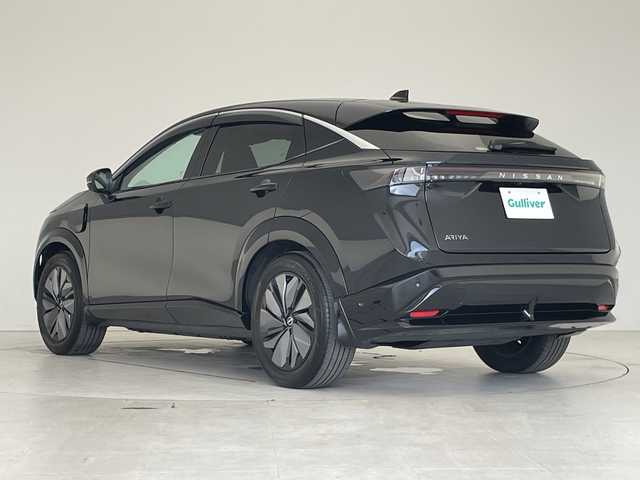 日産 アリア B6 愛知県 2022(令4)年 2.4万km 黒 プロパイロット/純正12.3型ディズプレイオーディオナビ/三眼LEDヘッドライト/全方位カメラ/レーダークルーズコントロール/シートヒーター/バックカメラ/電動リアゲート/パワーシート/コーナーセンサー/純正アルミホイール/ETC2.0/ブラインドスポットモニター/ステアリングヒーター/インテリジェントミラー/オートマチックハイビーム/ワイヤレス充電機/ドライブレコーダー/衝突軽減システム/フルセグ/Bluetooth/ステアリングスイッチ/スマートキー/プッシュスタート