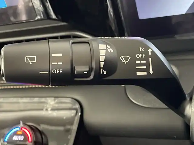 日産 セレナ e－パワー ハイウェイスター V 福岡県 2025(令7)年 0.1千km プリズムホワイト 登録済み未使用車/純正ナビ/フルセグ/全方位カメラ/両側パワースライド/BSM/ビルトインETC/横滑り防止装置/レーンアシスト/衝突軽減システム/追従型クルーズコントロール/デジタルインナーミラー/コーナーセンサー/フリップダウンモニター/LEDヘッドライト