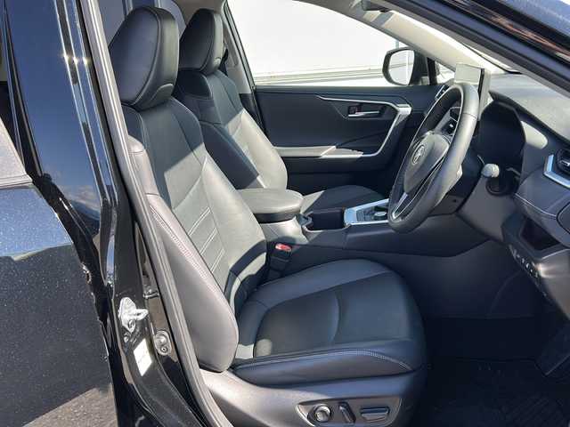 トヨタ ＲＡＶ４ G Zパッケージ 岩手県 2023(令5)年 6.4万km アティチュードブラックマイカ 純正１０．５インチナビ　全方位カメラ　フルセグＴＶ　ＨＤＭＩ　Ｂｌｕｅｔｏｏｔｈ　デジタルミラー　クルコン　電動リアゲート　パワーシート　シートヒーター　ＬＥＤヘッドライト　ＥＴＣ２．０　純正１９ＡＷ