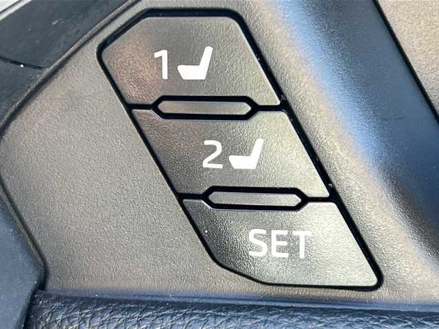 トヨタ ＲＡＶ４ G Zパッケージ 岩手県 2023(令5)年 6.4万km アティチュードブラックマイカ 純正１０．５インチナビ　全方位カメラ　フルセグＴＶ　ＨＤＭＩ　Ｂｌｕｅｔｏｏｔｈ　デジタルミラー　クルコン　電動リアゲート　パワーシート　シートヒーター　ＬＥＤヘッドライト　ＥＴＣ２．０　純正１９ＡＷ