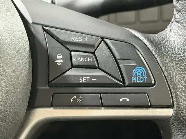 日産 セレナ e－パワー ハイウェイスター V 大阪府 2019(令1)年 6.5万km ブリリアントホワイトパール ProPILOT 純正10incナビTV 360カメラ フリップダウンモニター レーダークルコン 衝突軽減ブレーキ レーンアシスト ブラインドSM 両側パワースライドドア パークアシスト クリアランスソナー ETC