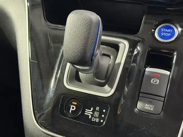日産 セレナ e－パワー ハイウェイスター V 大阪府 2019(令1)年 6.5万km ブリリアントホワイトパール ProPILOT 純正10incナビTV 360カメラ フリップダウンモニター レーダークルコン 衝突軽減ブレーキ レーンアシスト ブラインドSM 両側パワースライドドア パークアシスト クリアランスソナー ETC